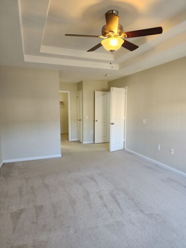 Building Photo - Beautiful Luxury Townhome in New Kent County