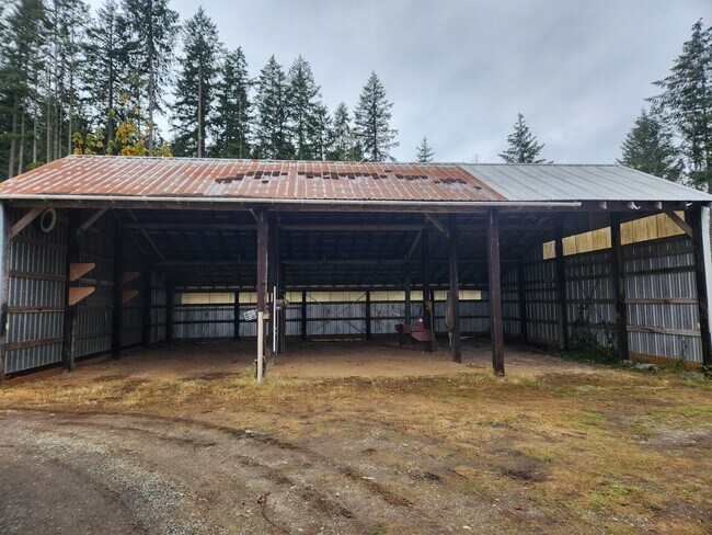 Building Photo - 11839 Glenwood Rd