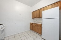 Building Photo - 44 1/2 3rd Street Unit