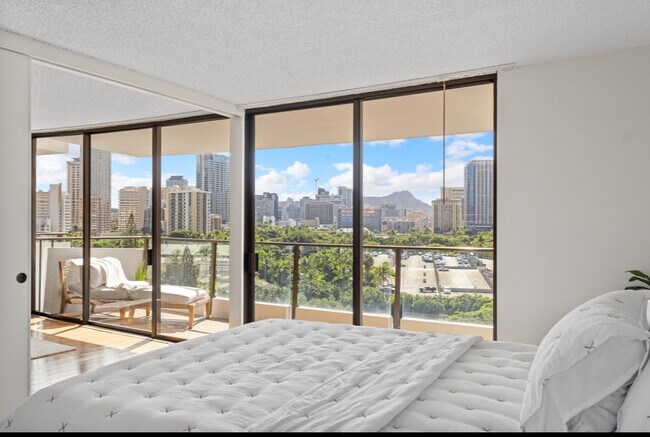 Building Photo - 1860 Ala Moana Blvd