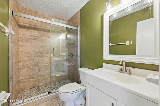 Building Photo - 2505 Waters Edge Dr