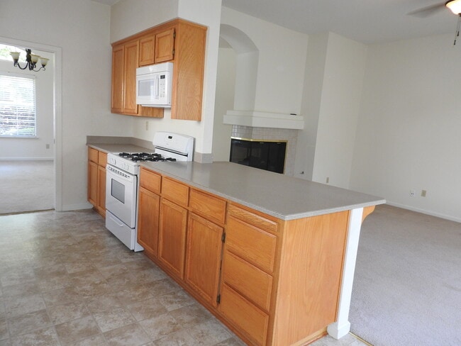 Building Photo - 154 Elkins Cir