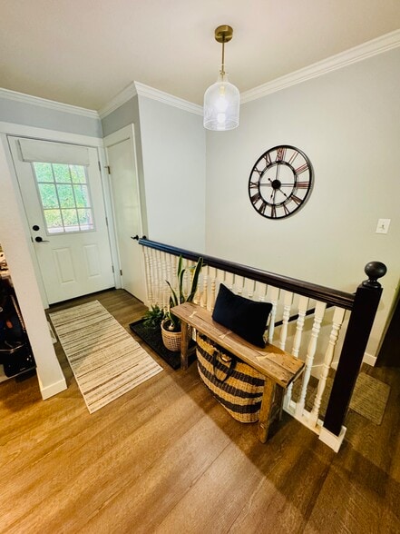 Shared Upstairs Keyed Entry - 4101 Red Bird Pl