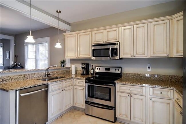 Building Photo - Charming East Nashville Home – Walkable to...