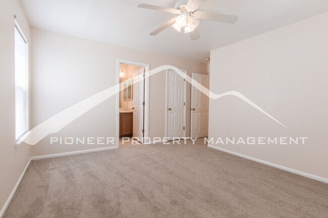 Building Photo - Cozy Home with Two Car Garage and Fenced Back Yard