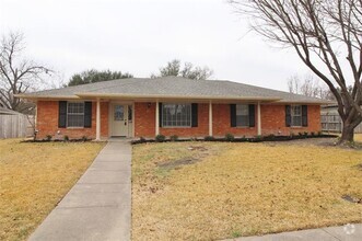 Building Photo - 114 Chieftain Dr