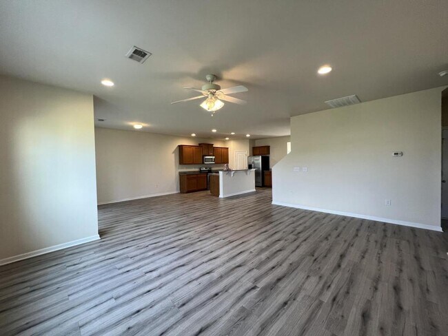 Building Photo - 2750 Eton St