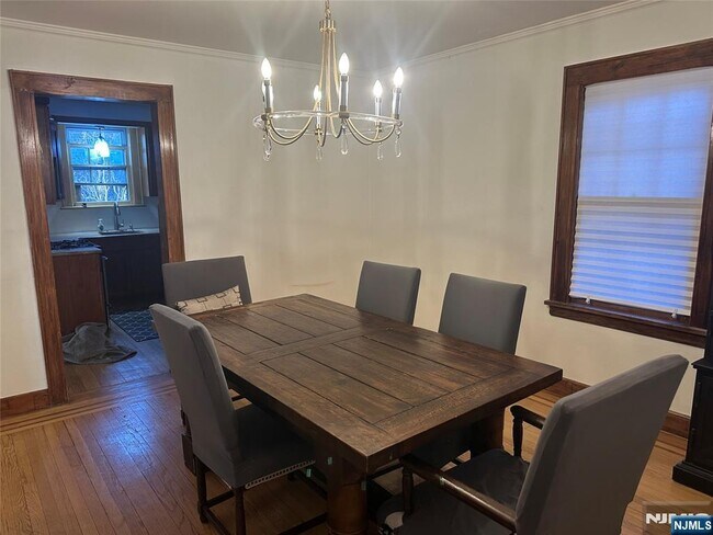 Building Photo - 325 Bogert Ave