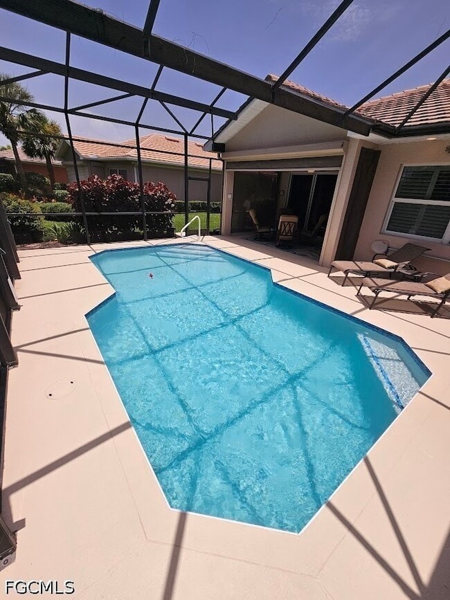Building Photo - 10630 Camarelle Cir
