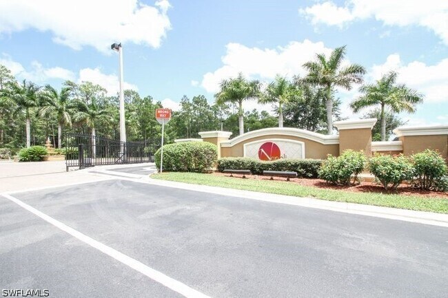 Building Photo - 1810 Florida Club Cir