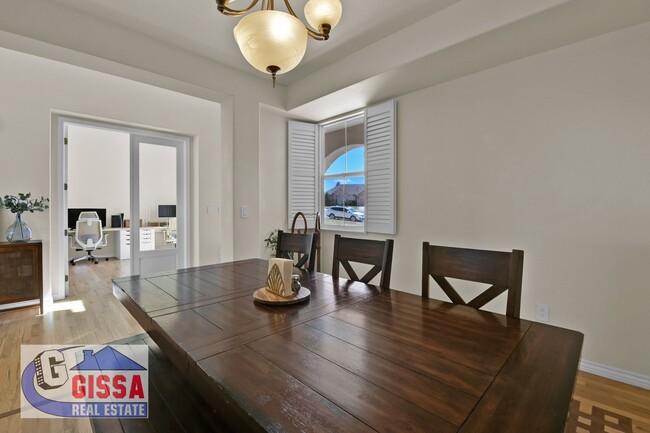 Building Photo - This stunning six-bedroom, three-and-a-hal...