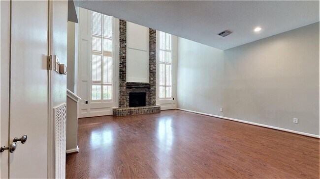 Building Photo - 727 Bunker Hill Rd