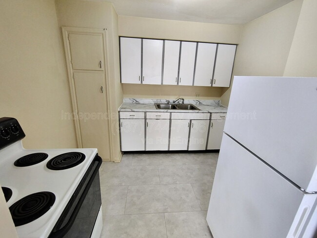 Building Photo - 4278 Catalpa Dr.