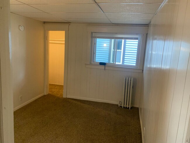 Building Photo - ***NO PET DOGS*** 2 Bedroom - All Utilities Included