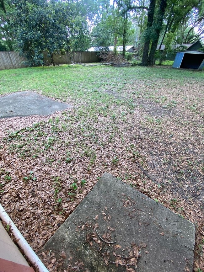 Building Photo - Gorgeous 3 Bedroom 2 Bathroom Single Family Home! Huge Fenced in Backyard!