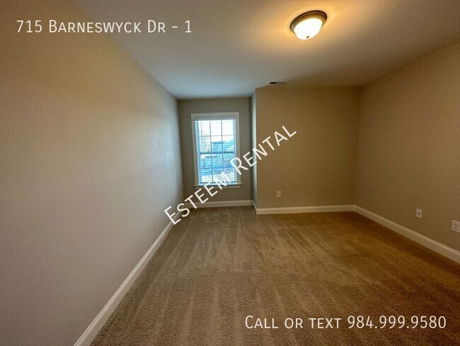 Building Photo - 715 Barneswyck Dr