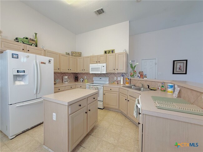 Building Photo - 2314 Kingsbury Dr