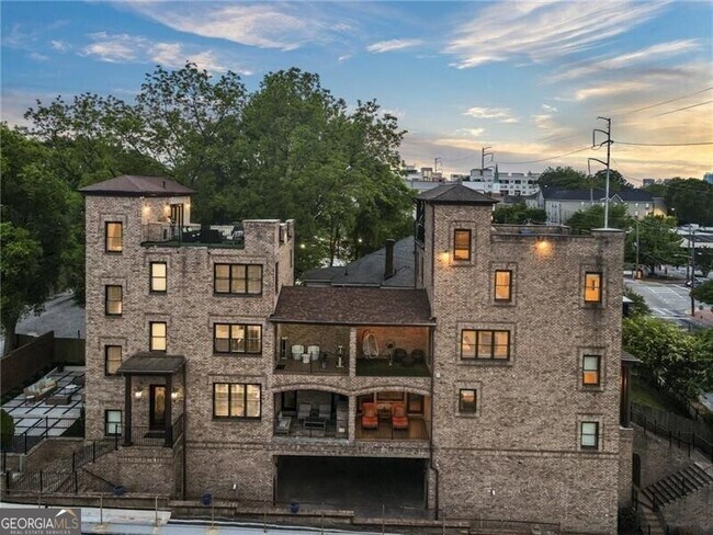 Building Photo - 629 Boulevard NE