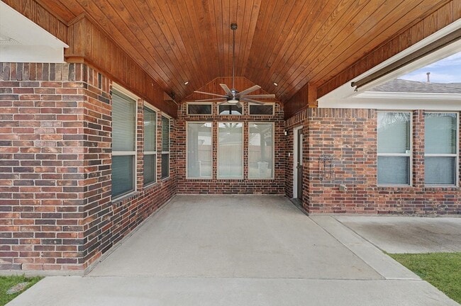 Building Photo - 15103 Russet Bend Ln