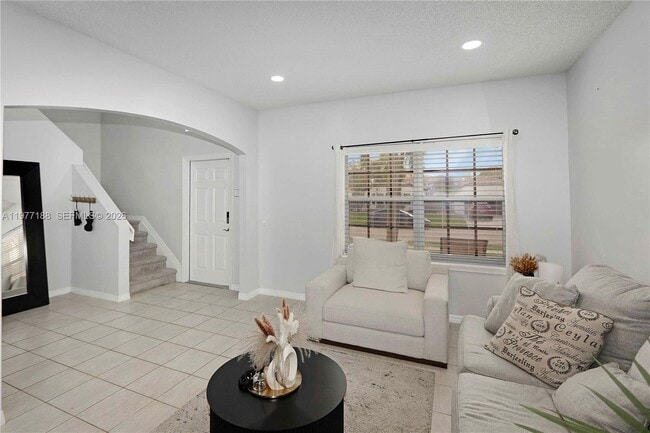 Building Photo - 2232 SW 120th Ave