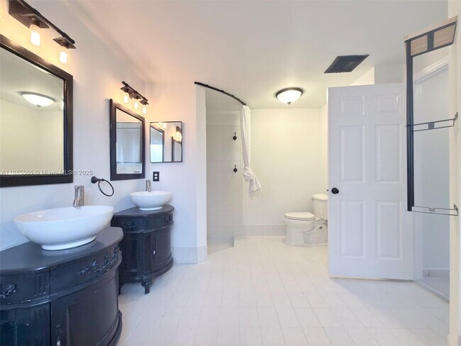 Building Photo - 7780 SW 160th Ave