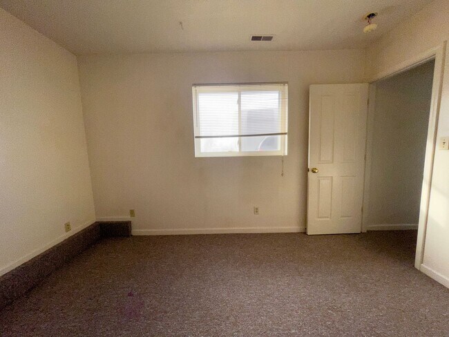 Building Photo - Yorktown School District