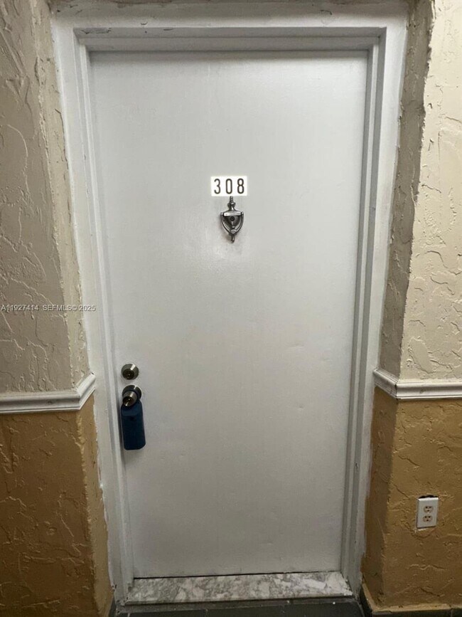 Primary Photo - 5665 W 20th Ave