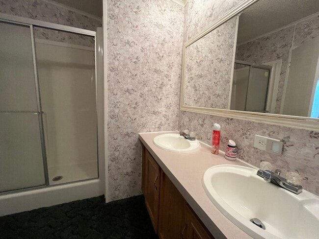 Building Photo - Cozy 2BR/2BA Vintage Mobile Home for Rent ...