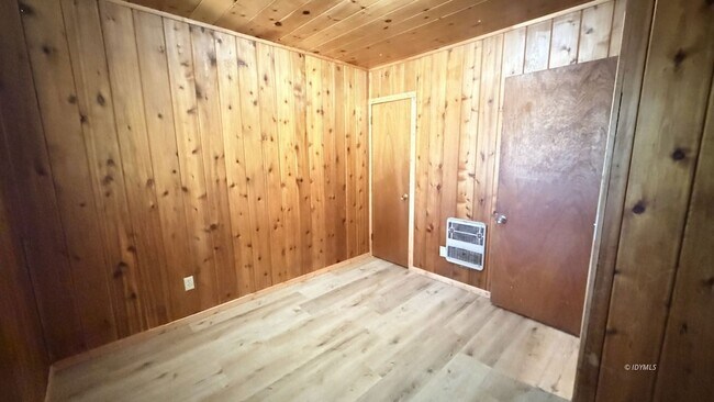 Building Photo - 53510 Country Club Dr