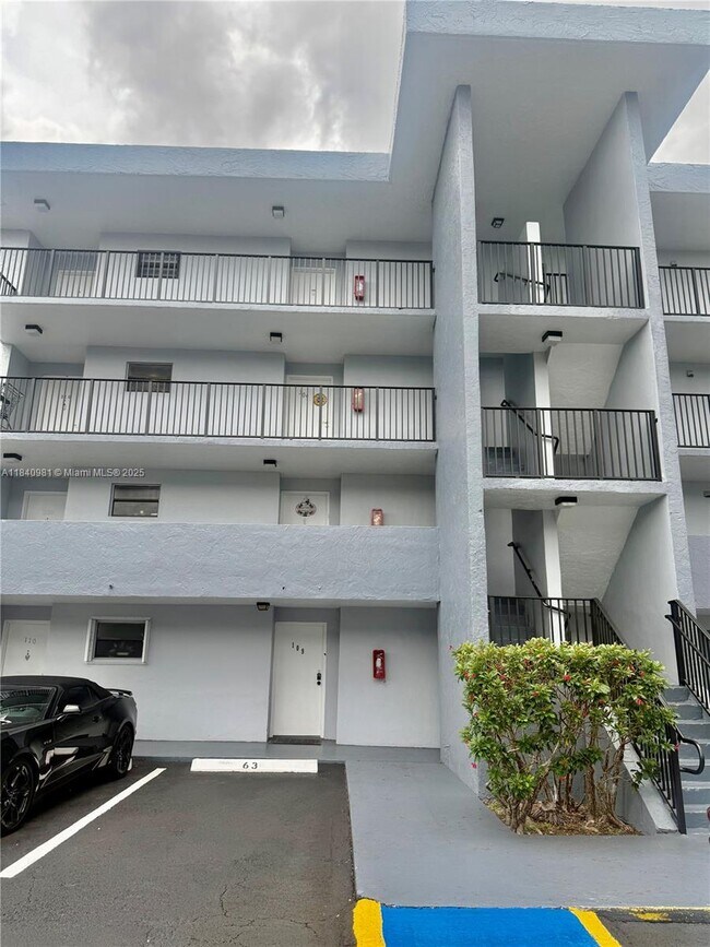 Building Photo - 13850 SW 62nd St