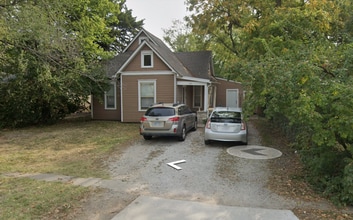Building Photo - 1822 Maine St