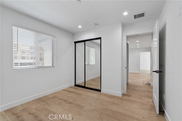 Building Photo - 11140 Woodley Ave