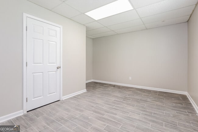 Building Photo - 165 Sawgrass Way
