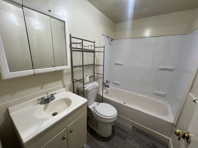 Building Photo - 2 Bed 1 Bath in Boise!