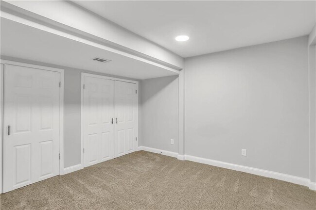 Building Photo - 2925 Arden Rd NW