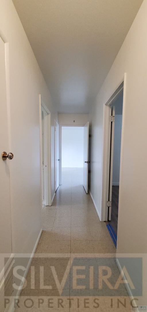 Building Photo - Three Bedroom Home In Santa Maria!