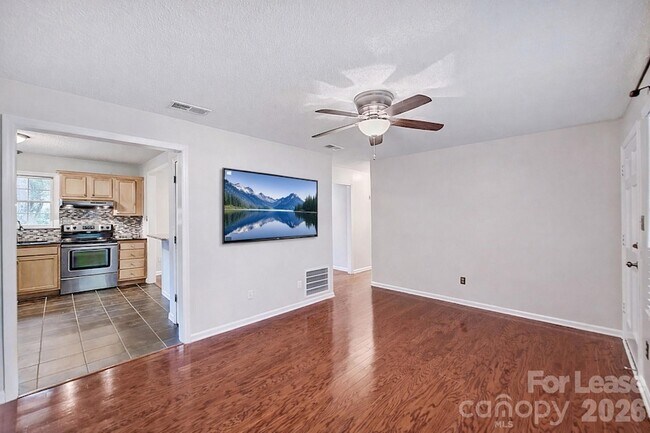 Building Photo - 218 Clearbrook Rd