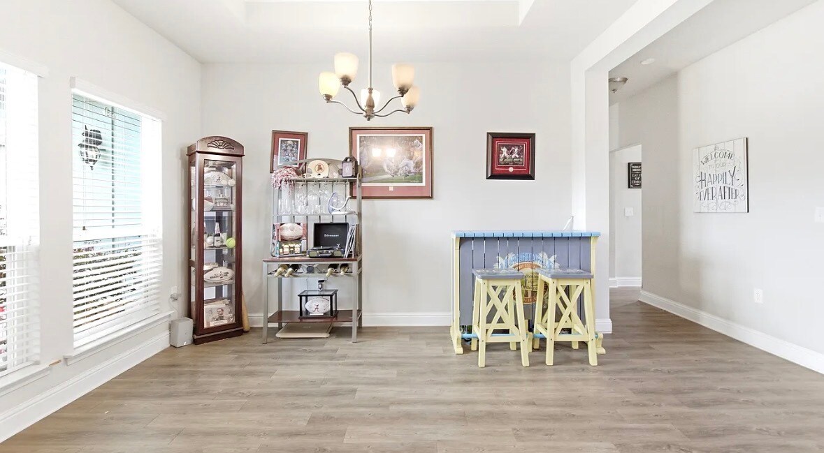 Building Photo - 12561 Waxwing Ave