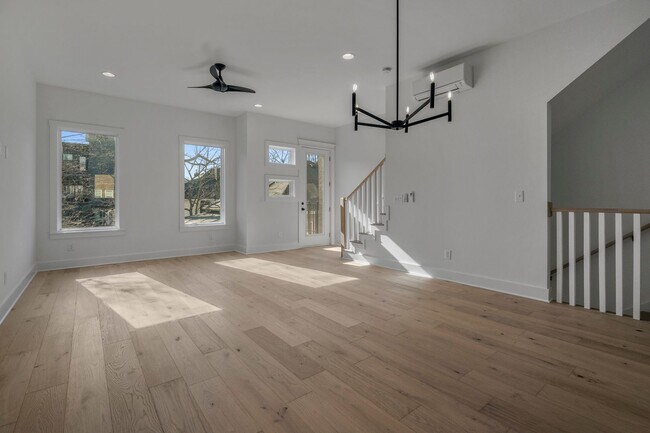 Building Photo - Available March Move In!!! Beautiful 3 Bedroom, 3.5 Bath Townhouse in East Nashville! Rooftop dec...