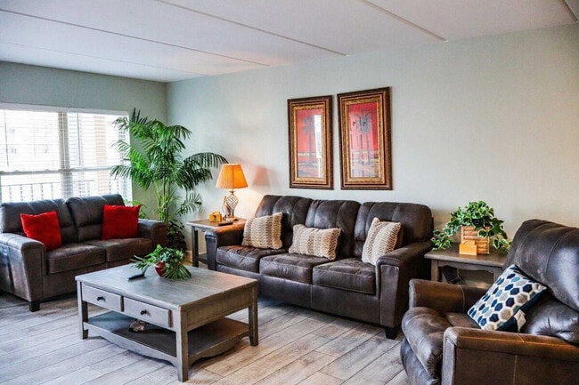 Building Photo - 2401 Gulf Blvd