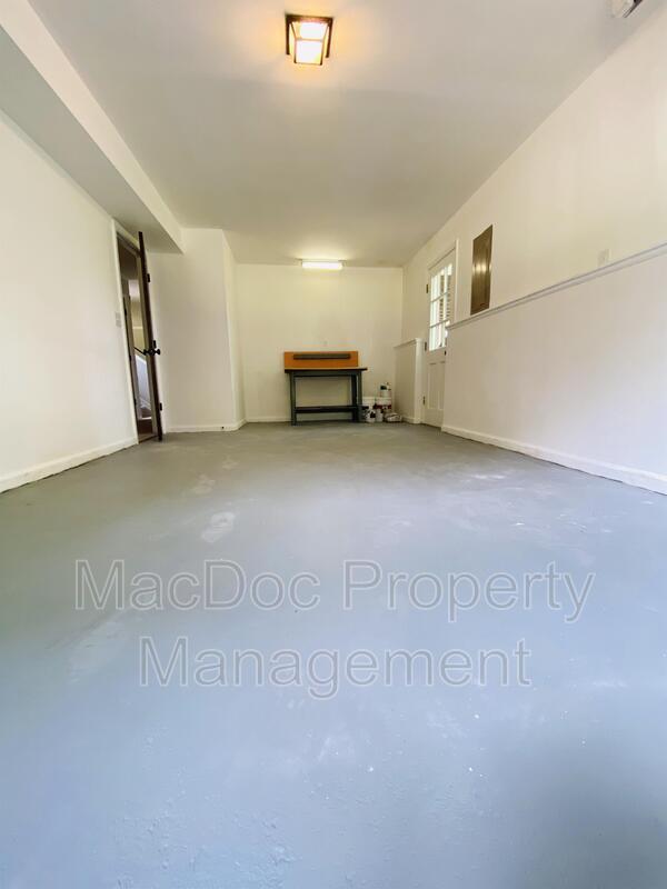 Building Photo - 12202 McClain St