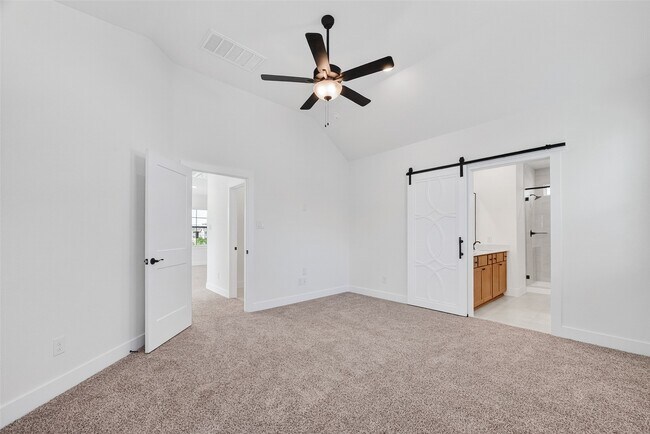 Building Photo - 24011 Breezy Bank Trl