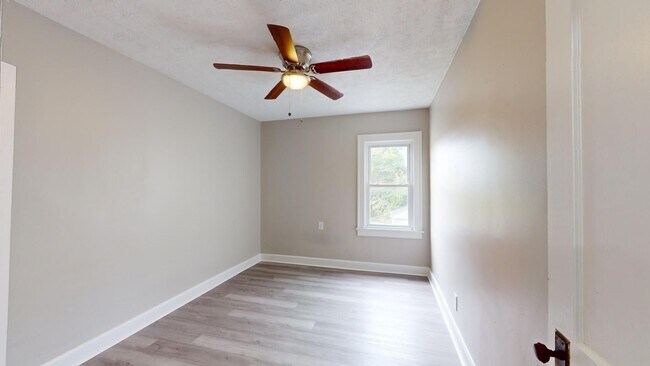 Building Photo - 7401 Jameson Rd