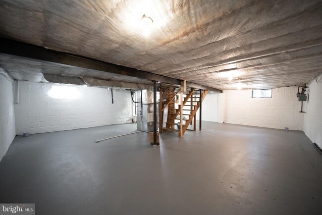Building Photo - 4002 74th Ave