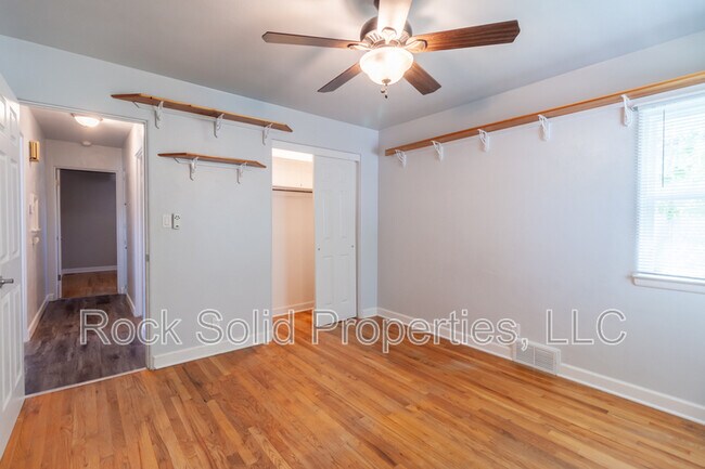 Building Photo - 1103 Platte Ave
