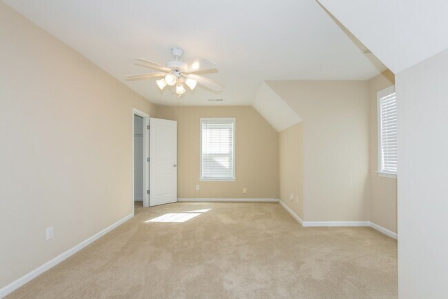 Building Photo - 2645 Winding River Dr