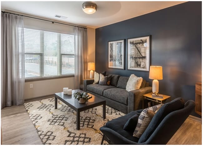 Building Photo - 2821 Manorcrest Ct