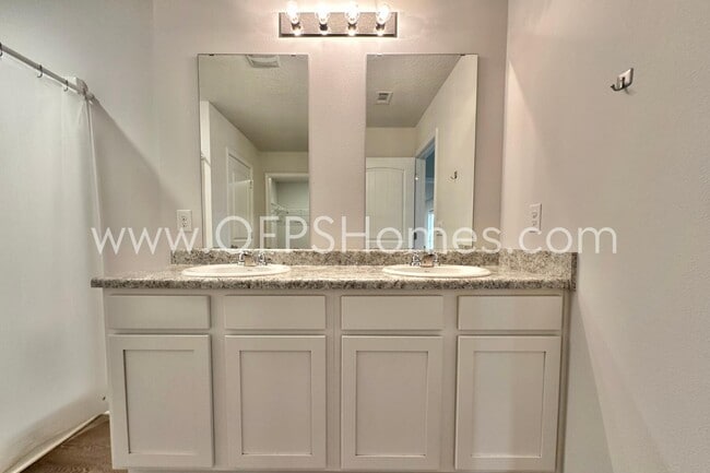 Building Photo - 3530 Sugar Maple Ln