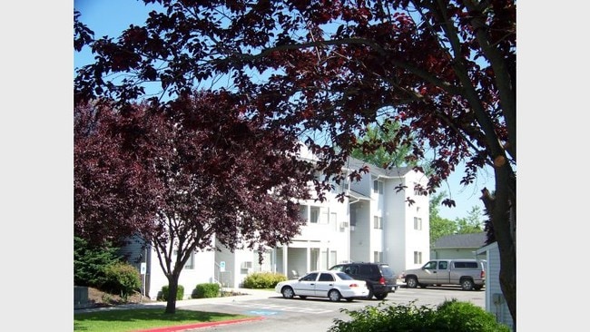 Building Photo - Fox Court Apartments