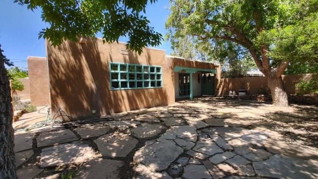 Building Photo - Coming Soon! Old Town Charm! 2 Bedroom Hou...